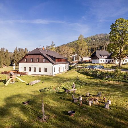 Dvur Liskovy Vrch Ξενοδοχείο Strazny Εξωτερικό φωτογραφία